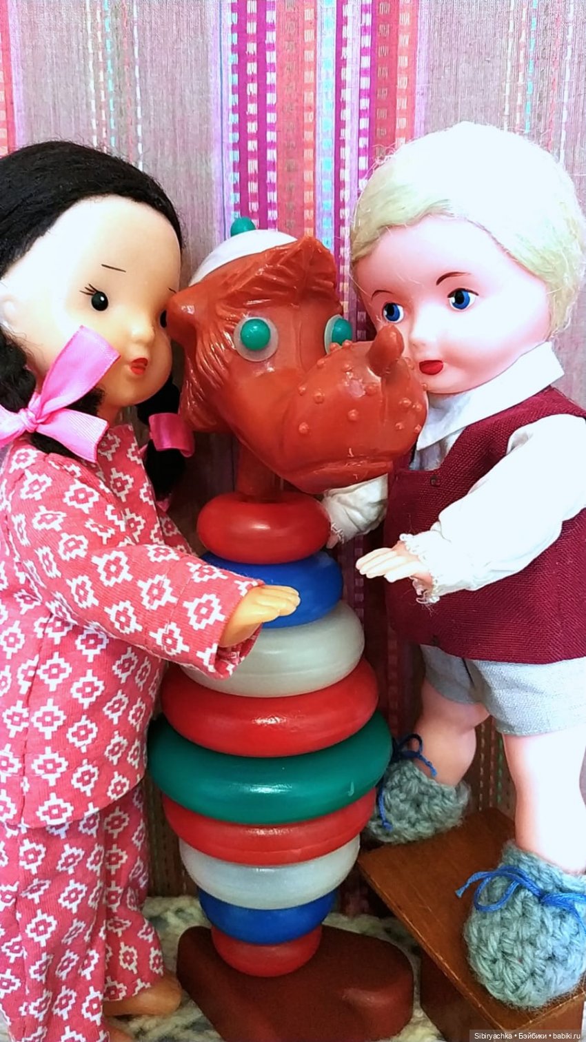 Юри, Вета и Юляшка встретились с игрушками своего детства