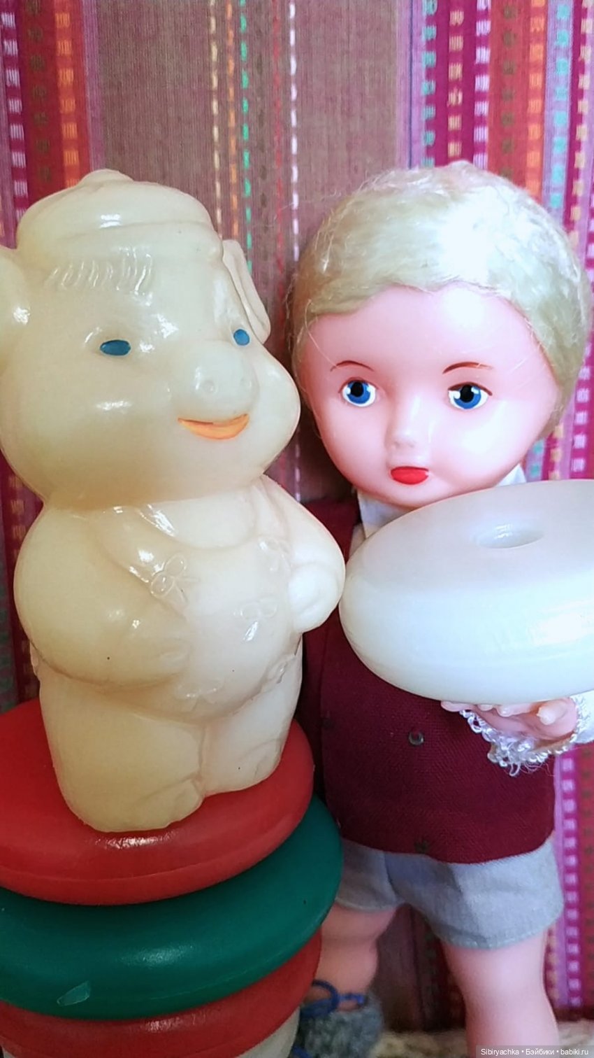 Юри, Вета и Юляшка встретились с игрушками своего детства