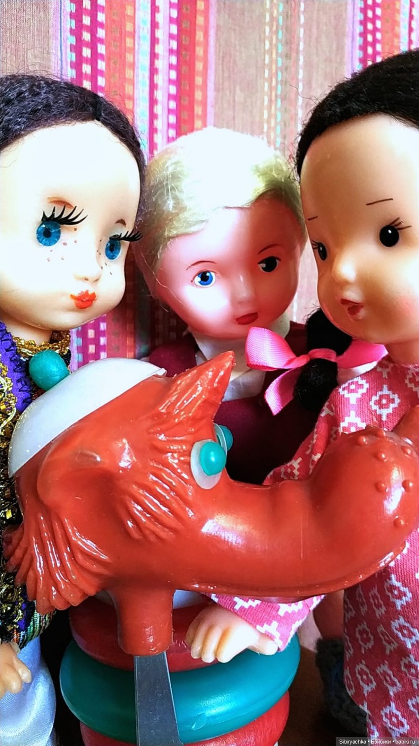 Юри, Вета и Юляшка встретились с игрушками своего детства