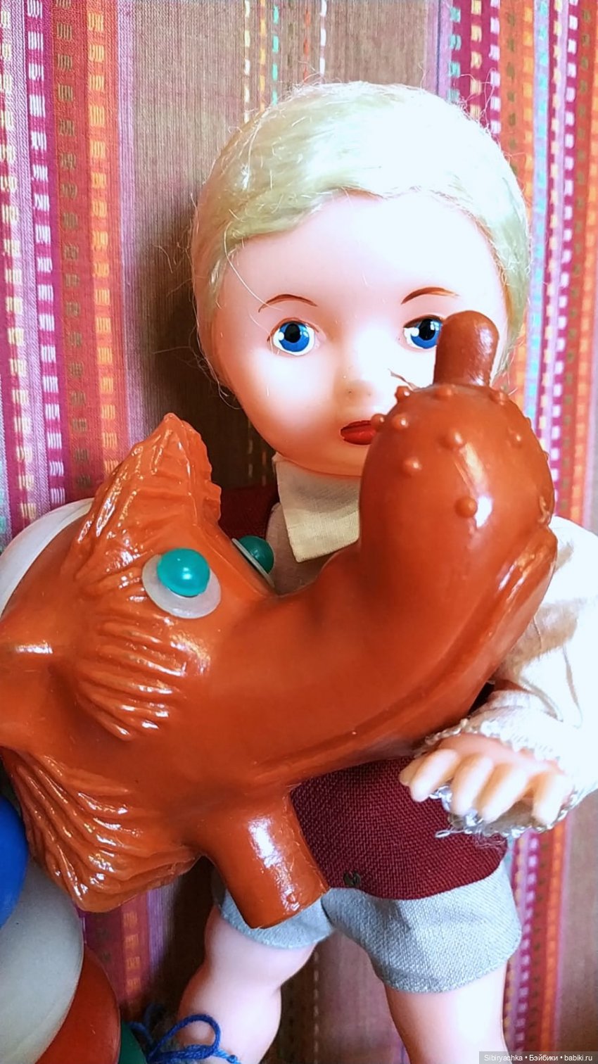 Юри, Вета и Юляшка встретились с игрушками своего детства