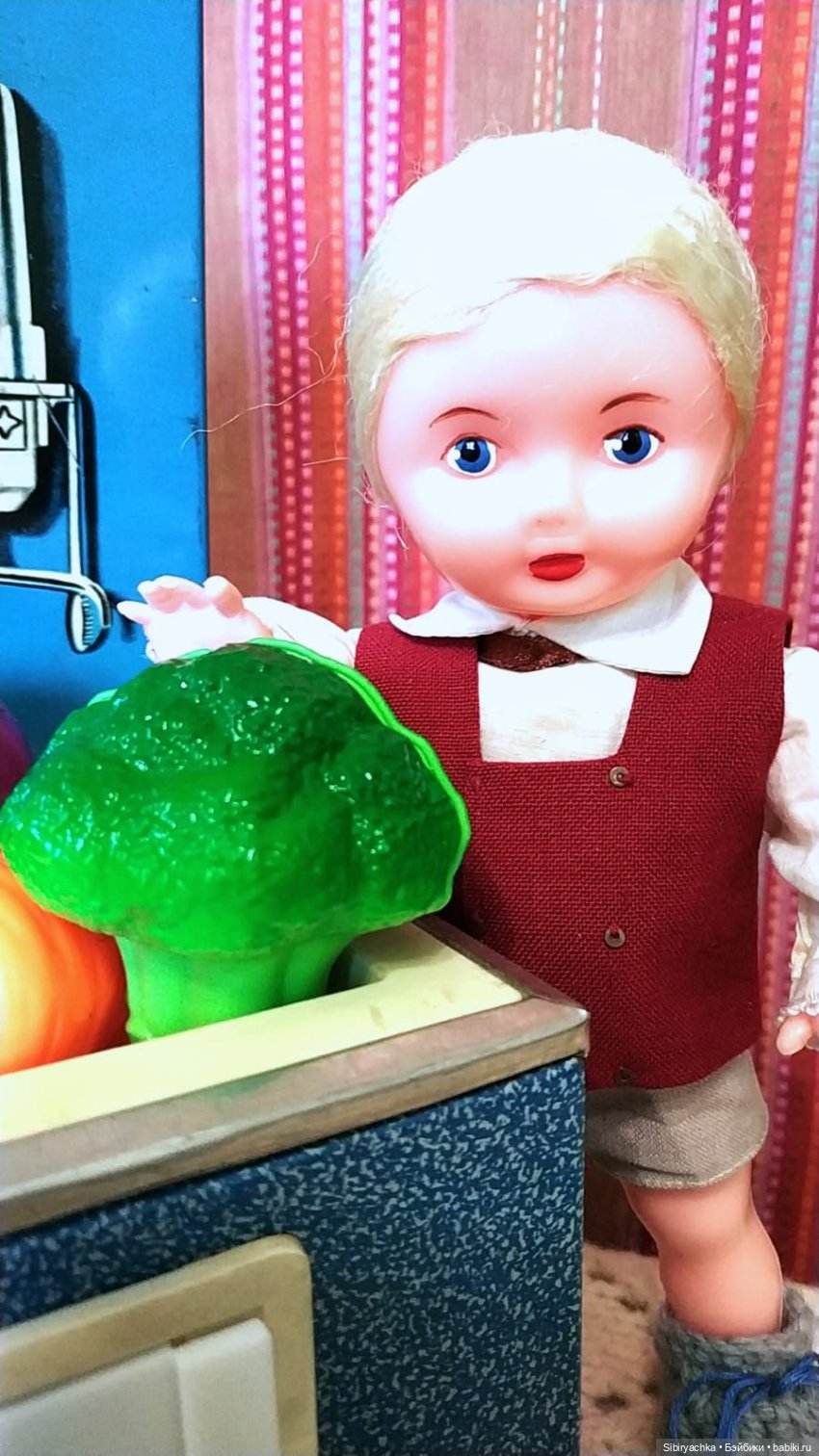 Приготовление обеда - нелёгкая задача для Юри