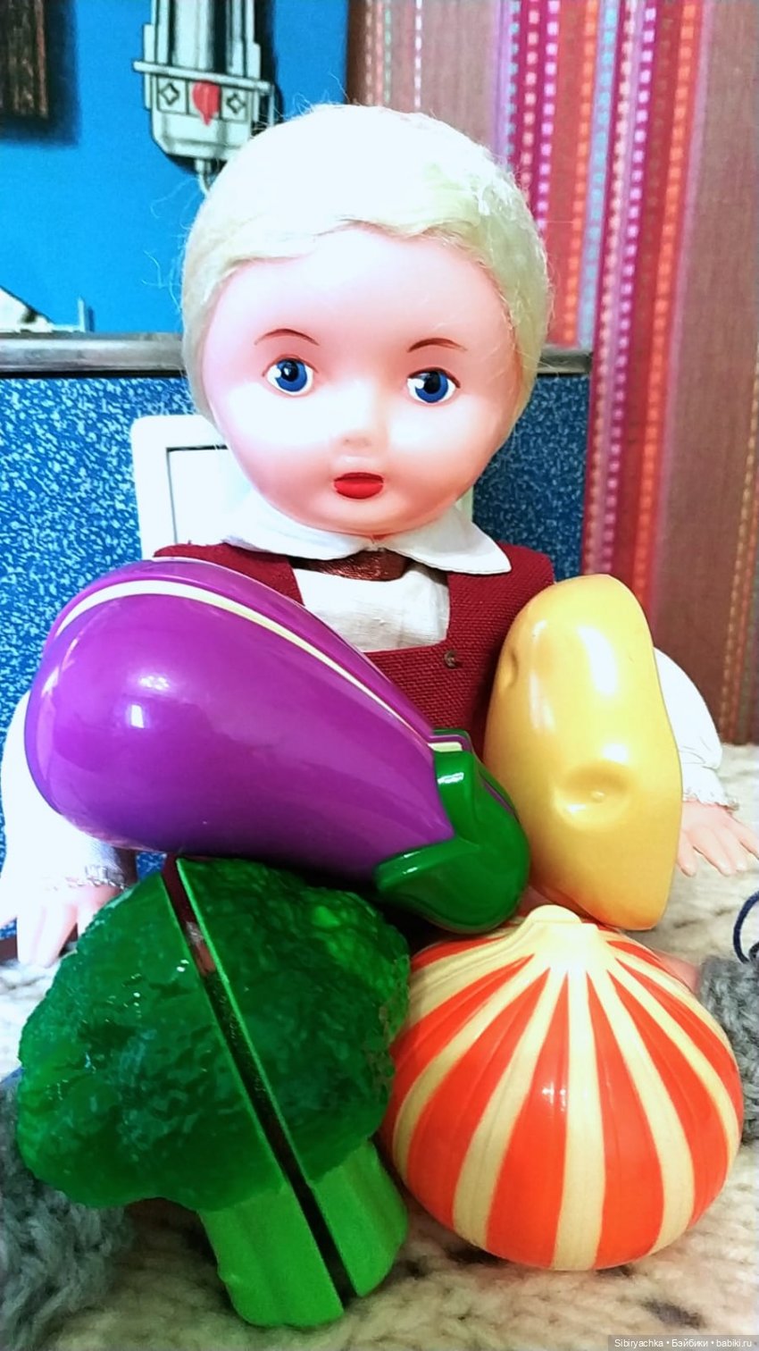 Приготовление обеда - нелёгкая задача для Юри