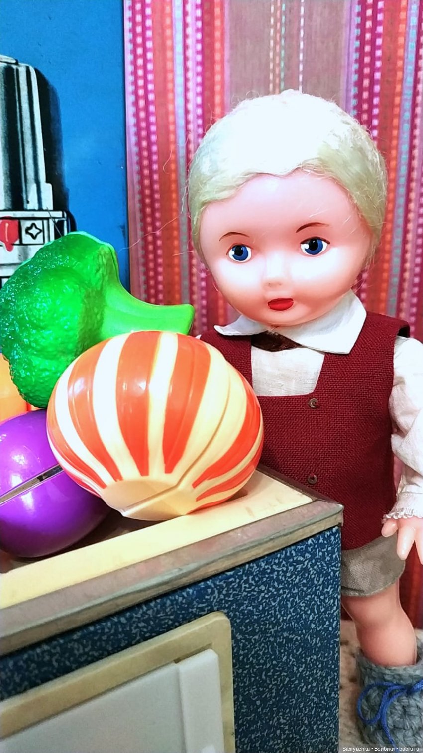 Приготовление обеда - нелёгкая задача для Юри