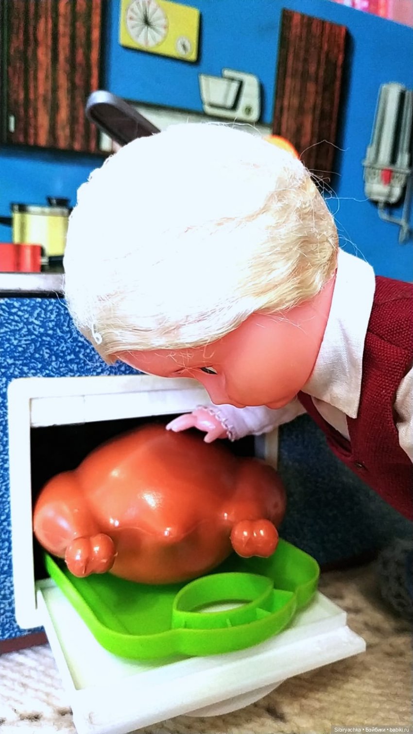 Приготовление обеда - нелёгкая задача для Юри