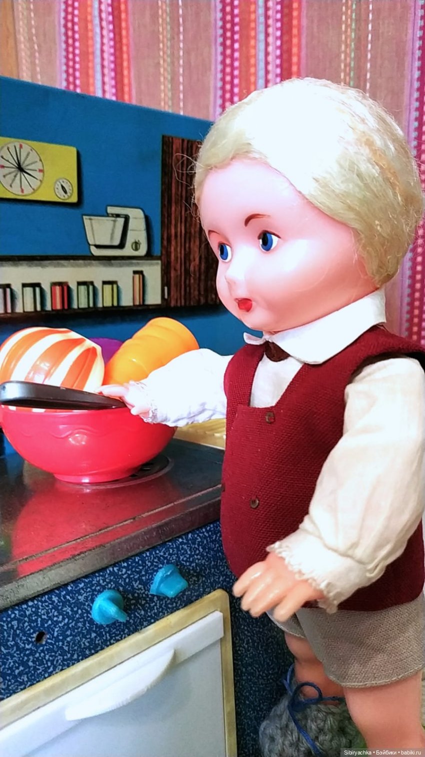 Приготовление обеда - нелёгкая задача для Юри