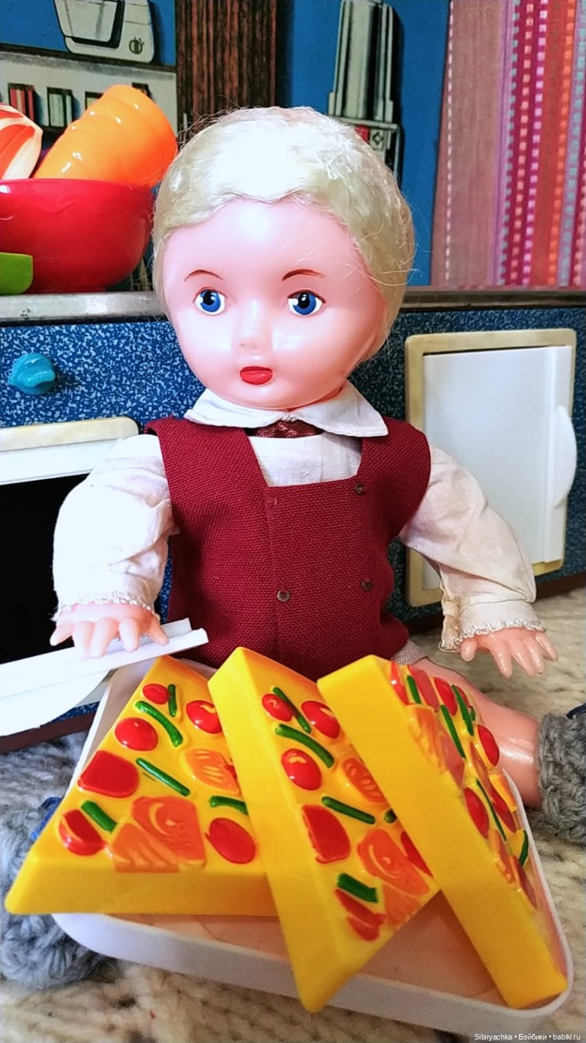 Приготовление обеда - нелёгкая задача для Юри