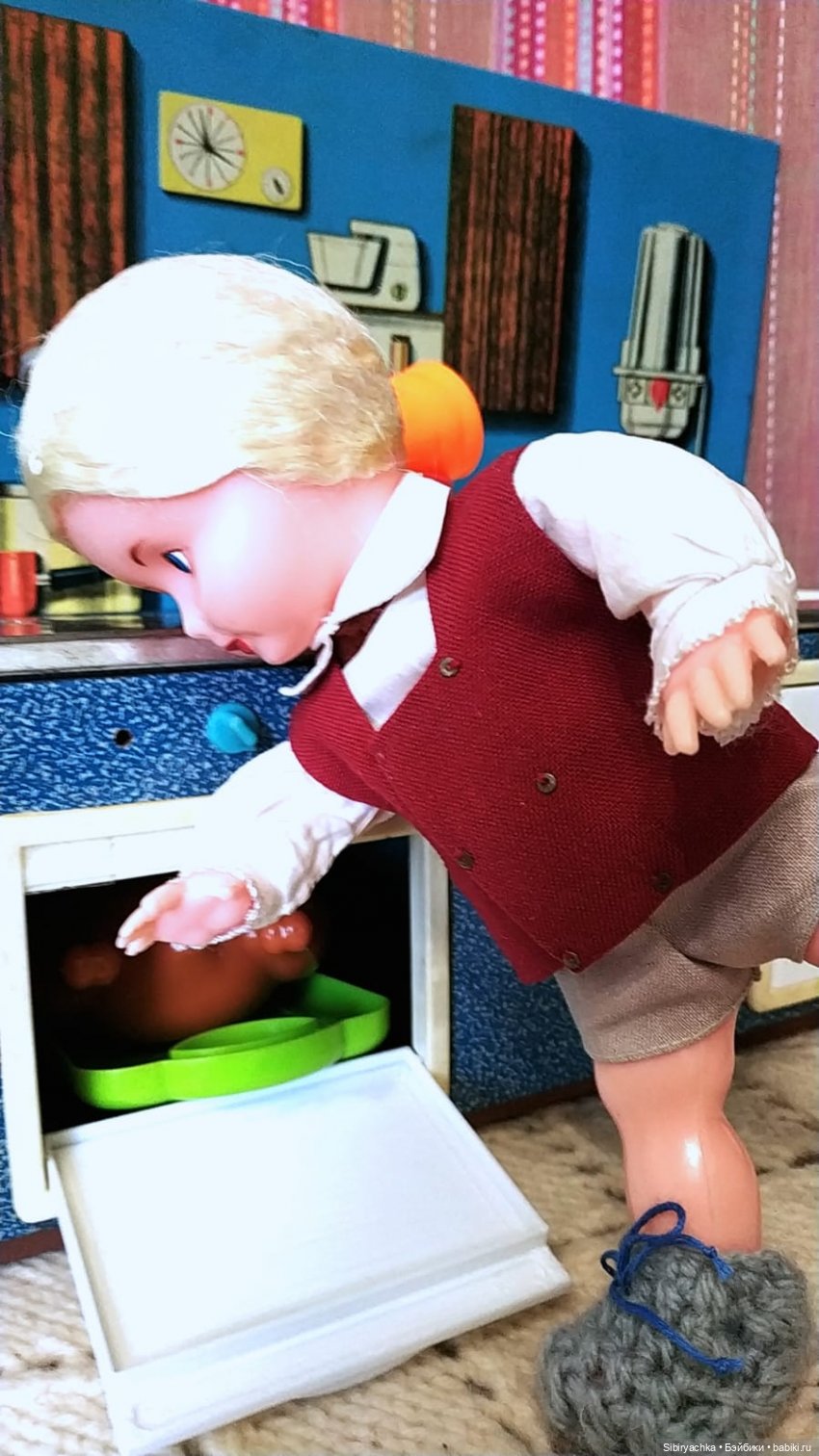 Приготовление обеда - нелёгкая задача для Юри