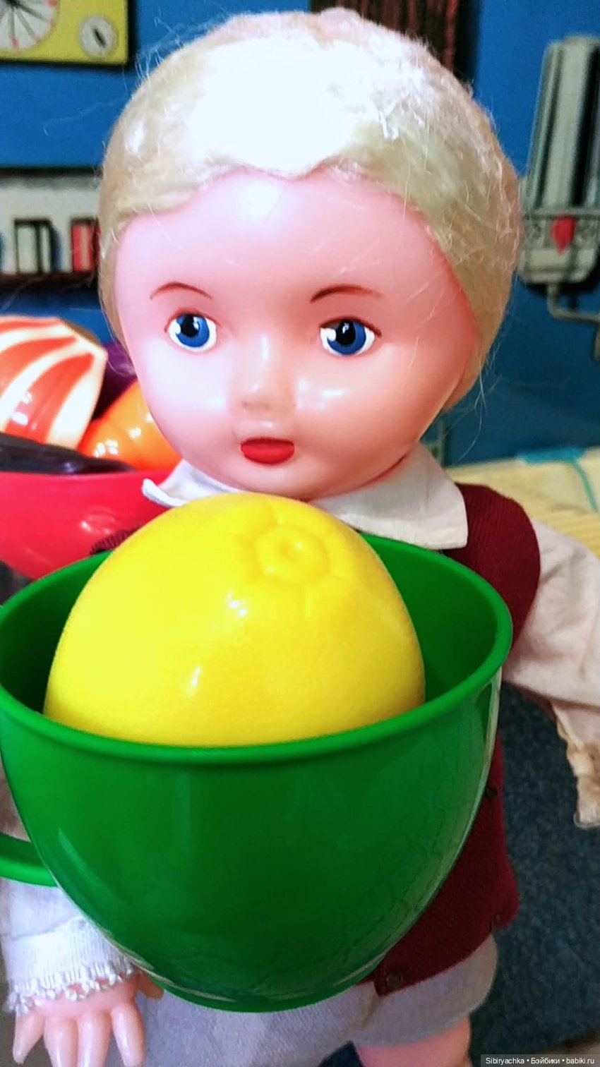 Приготовление обеда - нелёгкая задача для Юри