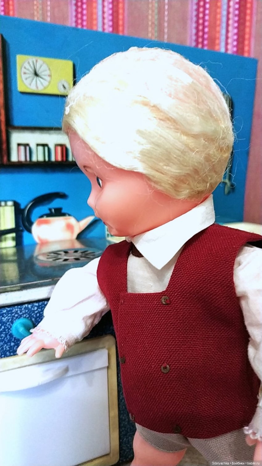 Приготовление обеда - нелёгкая задача для Юри (фото 2)