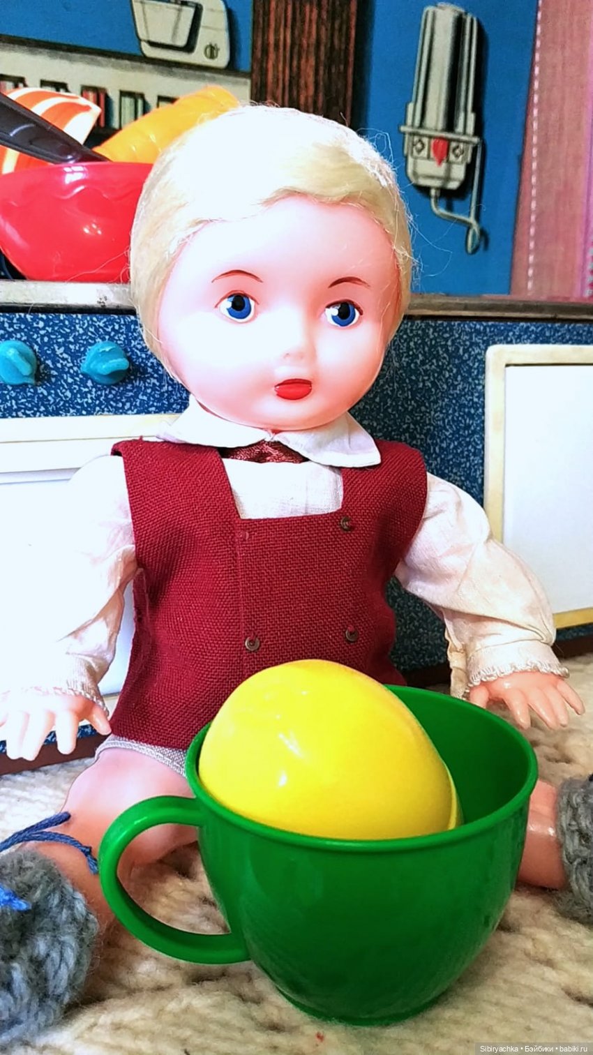 Приготовление обеда - нелёгкая задача для Юри