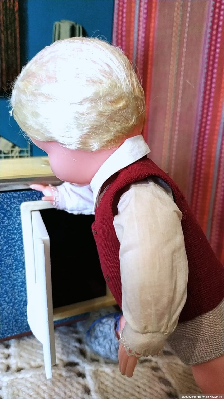 Приготовление обеда - нелёгкая задача для Юри (фото 7)