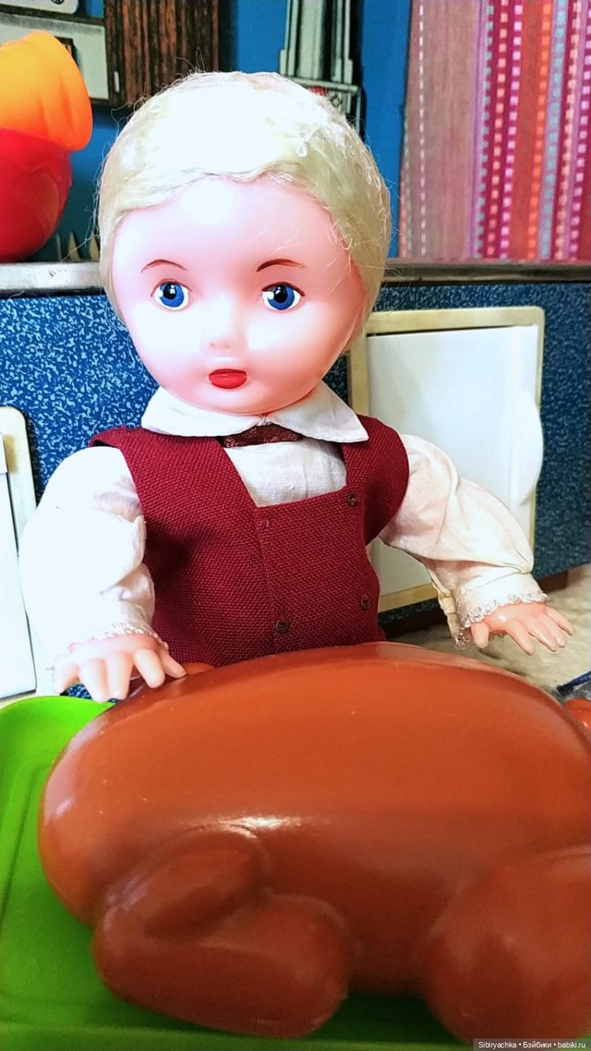 Приготовление обеда - нелёгкая задача для Юри