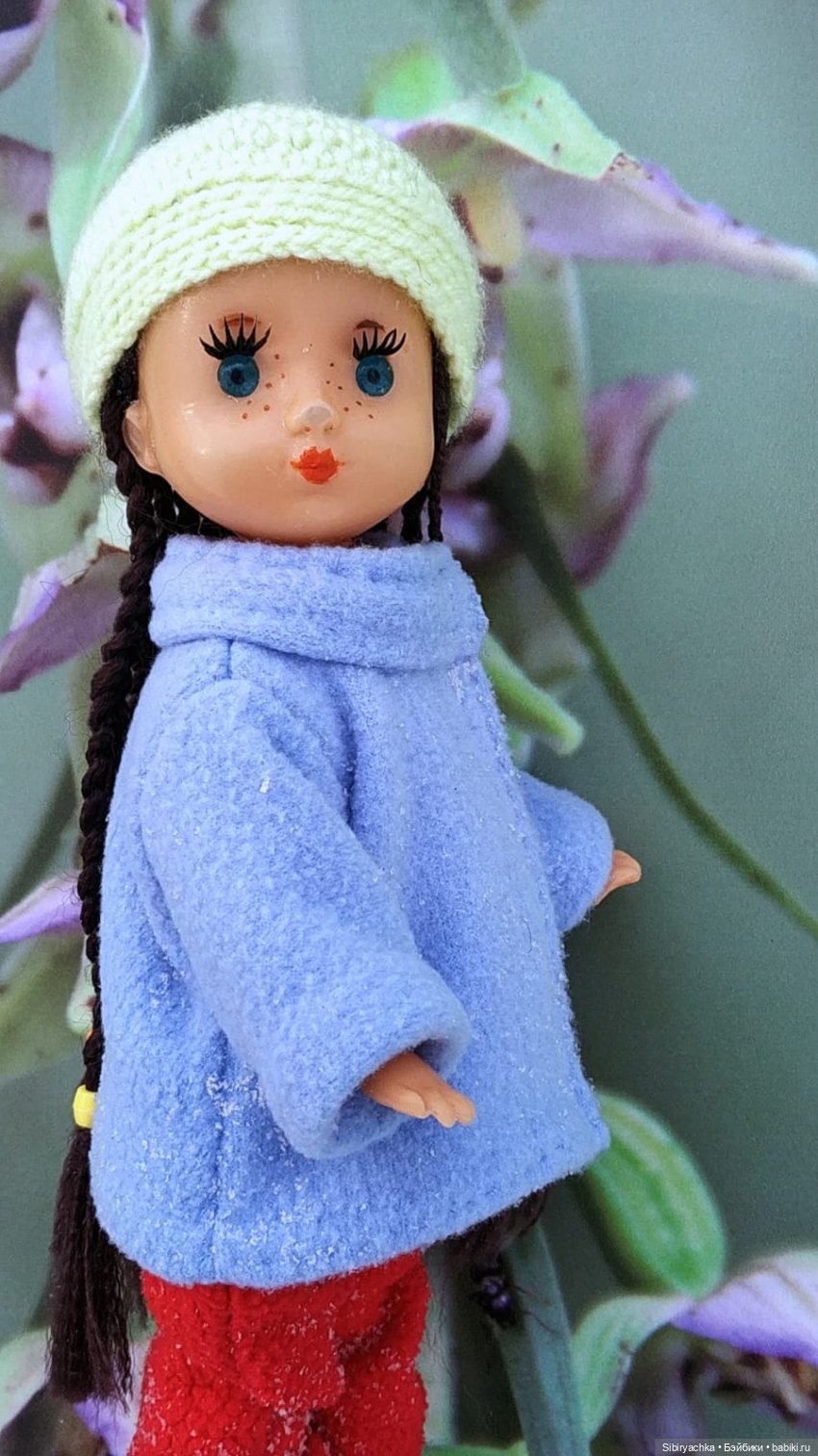 Прогулка Веты в сибирском лесу