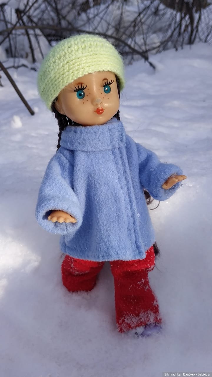 Прогулка Веты в сибирском лесу