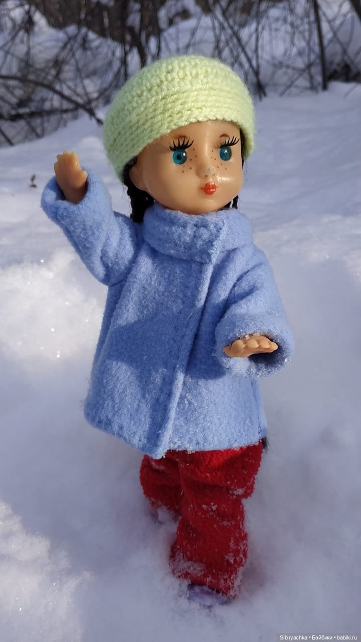 Прогулка Веты в сибирском лесу