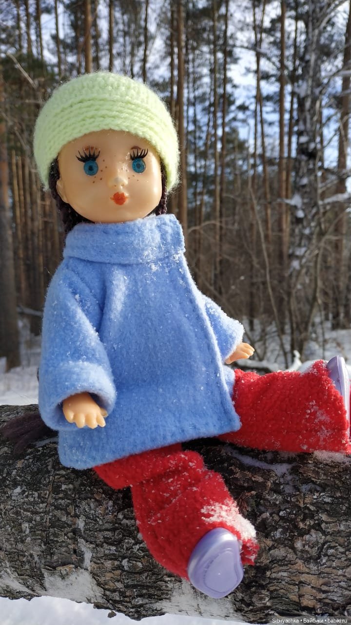 Прогулка Веты в сибирском лесу