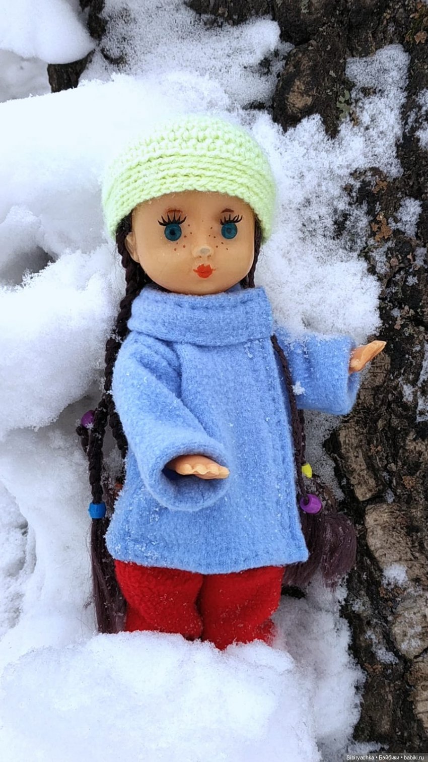 Прогулка Веты в сибирском лесу