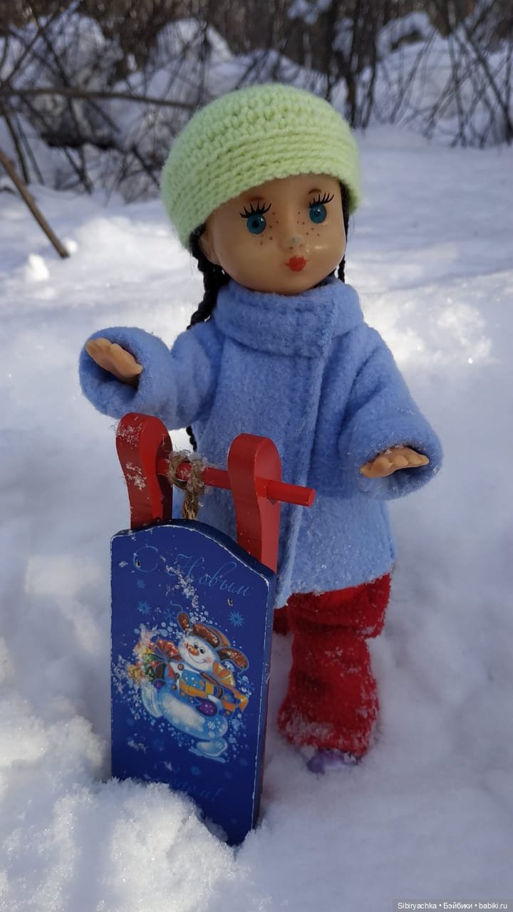 Прогулка Веты в сибирском лесу