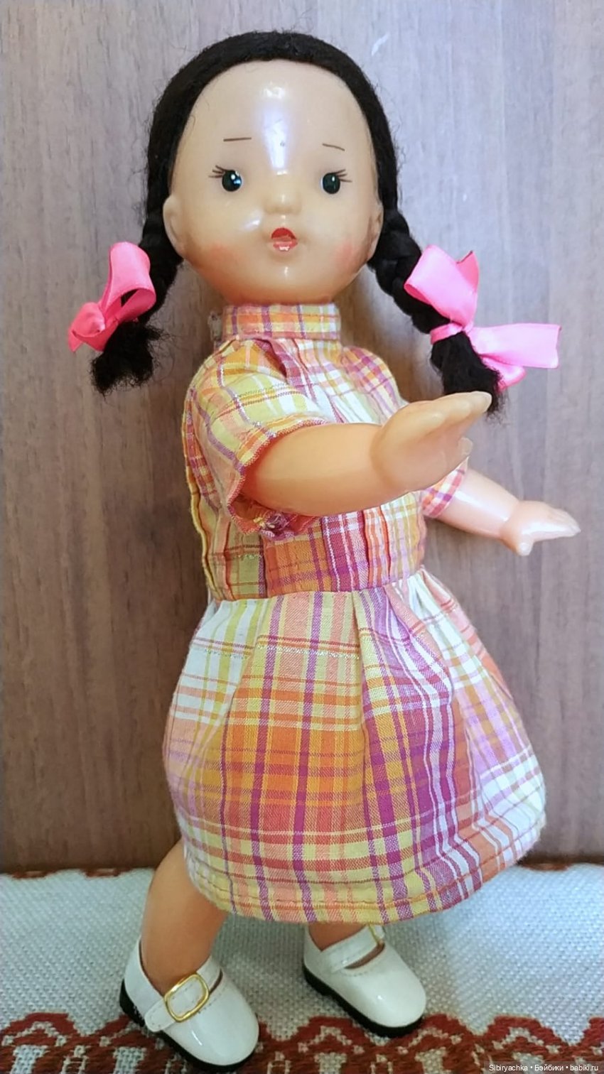 Новое платье Юляшки — Советские винтажные куклы (СССР): Ленигрушка (фото 10)