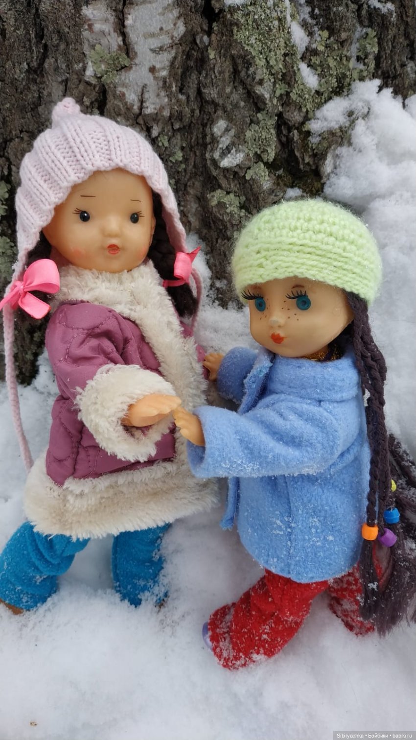 Прогулка Юляшки и Веты в любимом лесу