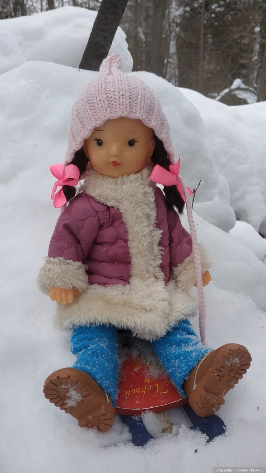 Прогулка Юляшки и Веты в любимом лесу