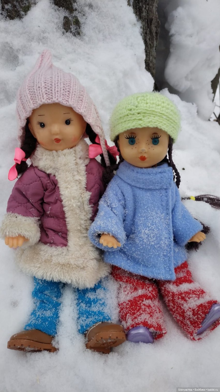 Прогулка Юляшки и Веты в любимом лесу