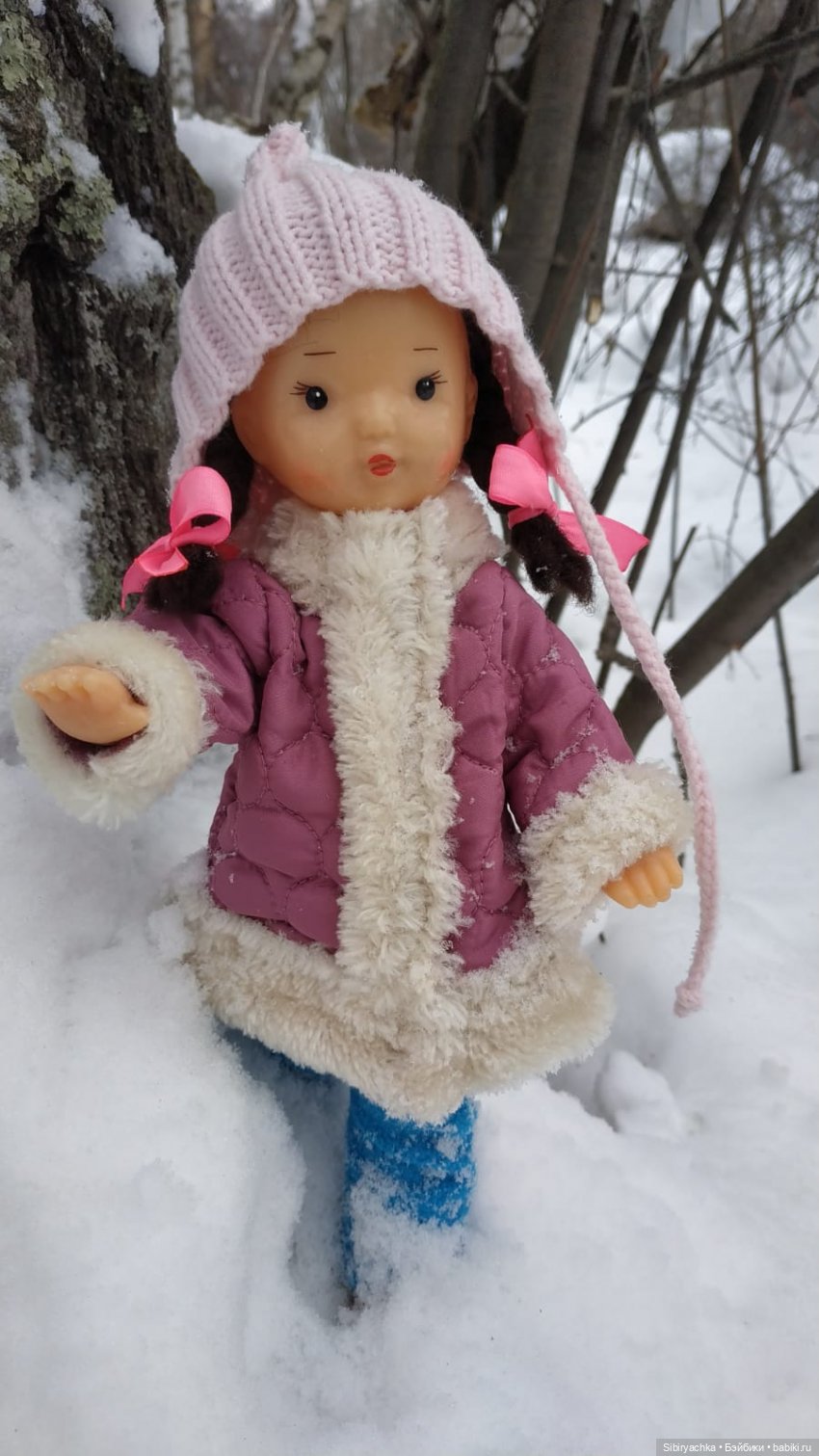 Прогулка Юляшки и Веты в любимом лесу