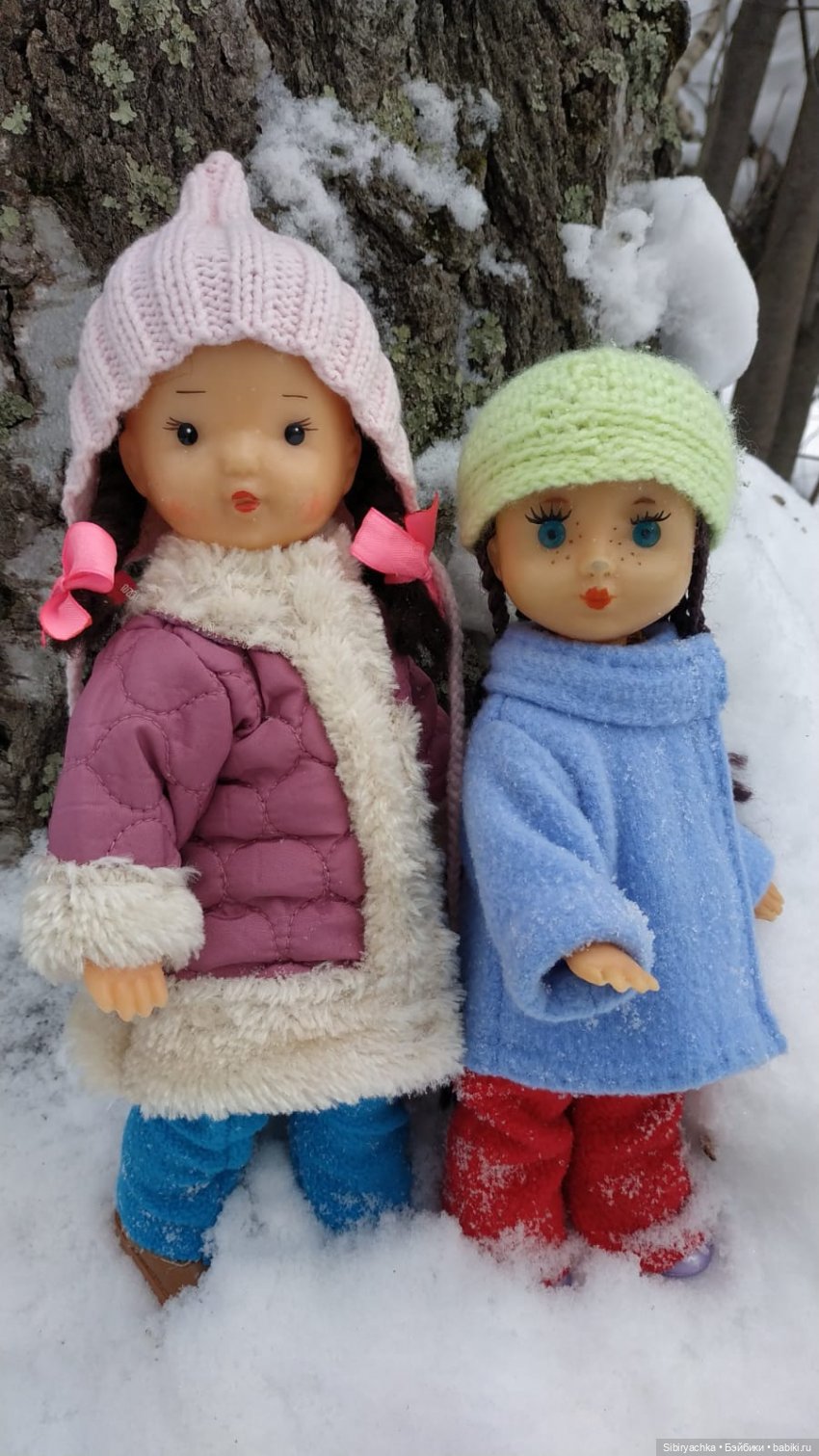 Прогулка Юляшки и Веты в любимом лесу