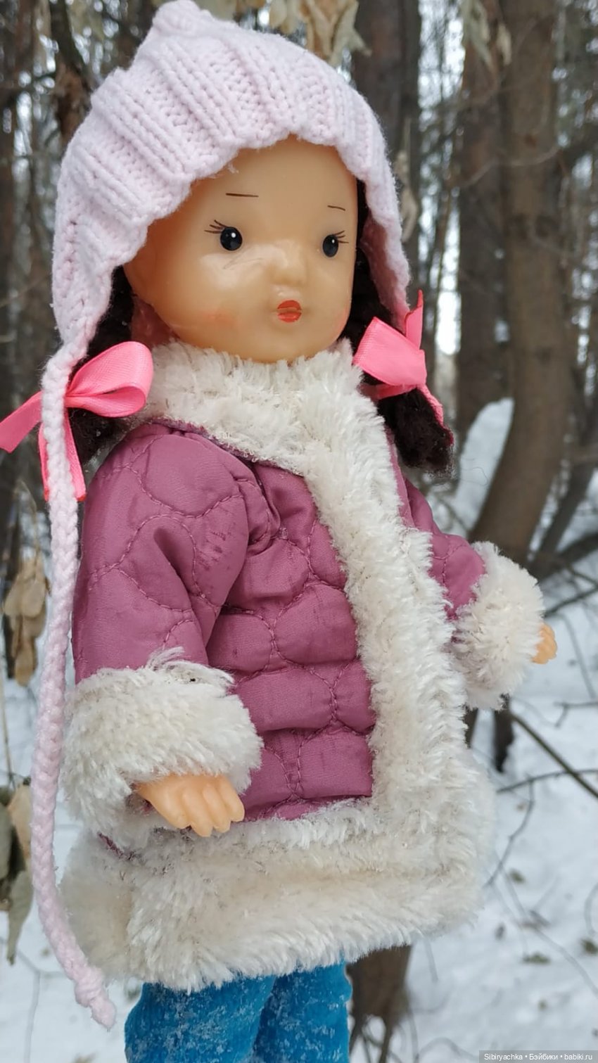 Прогулка Юляшки и Веты в любимом лесу