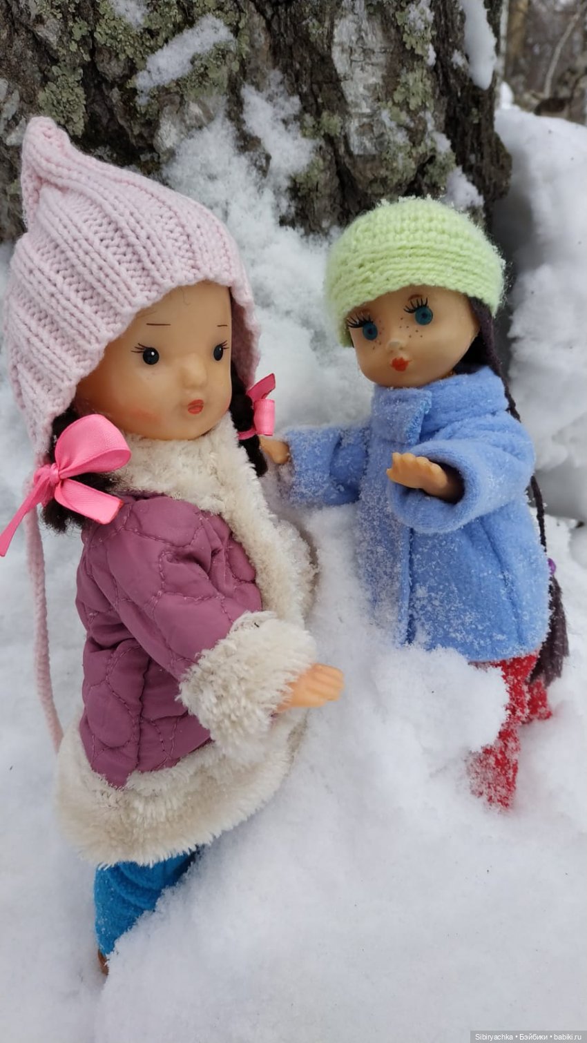 Прогулка Юляшки и Веты в любимом лесу