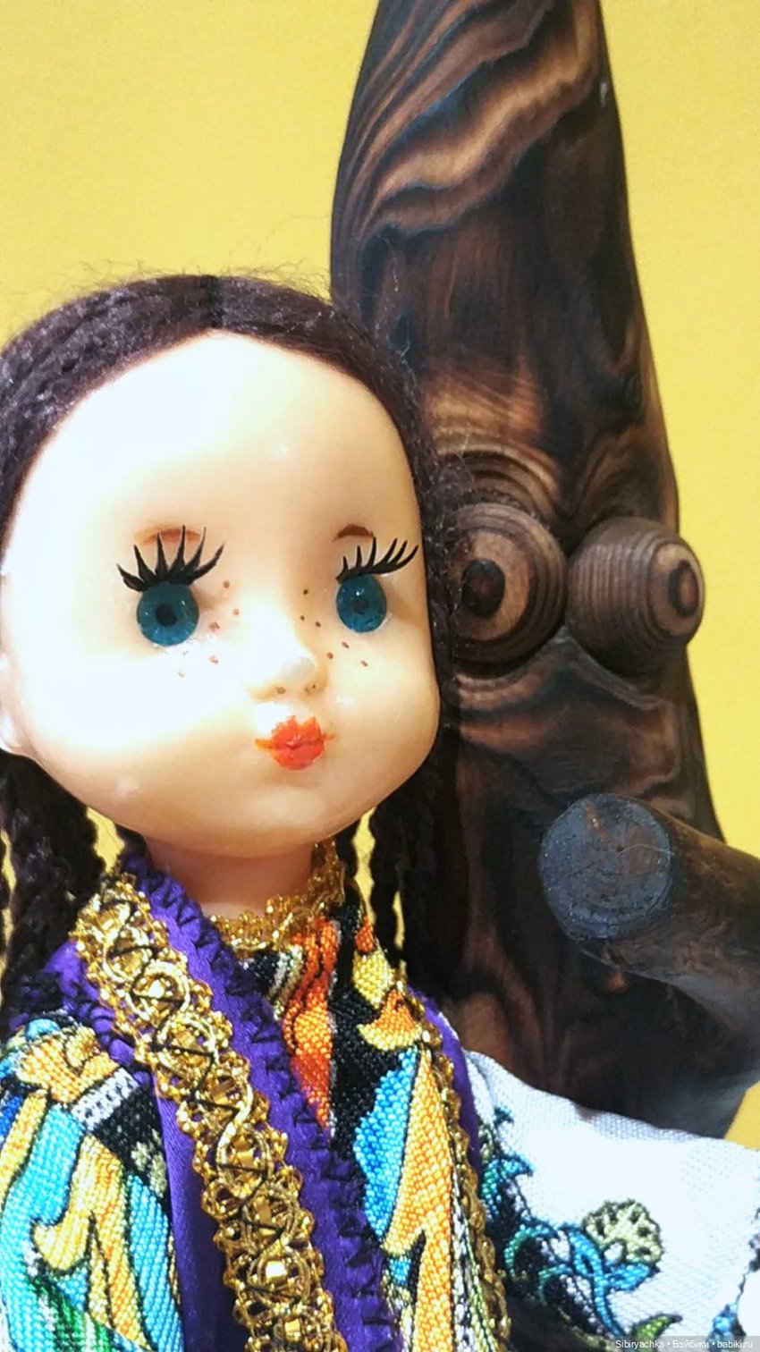 Вета отправилась на выставку или кто такие караканчики