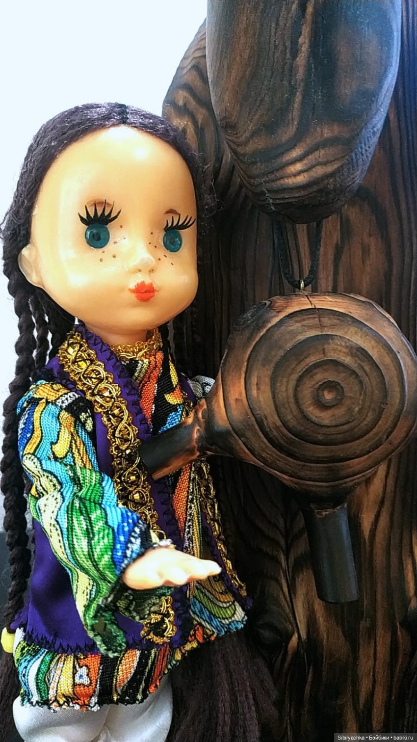 Вета отправилась на выставку или кто такие караканчики