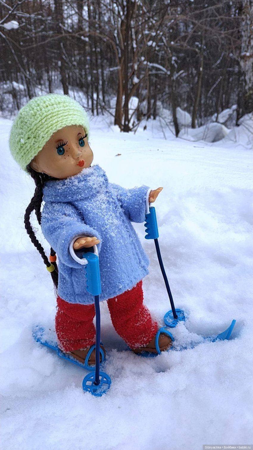 Первая лыжная прогулка Веты