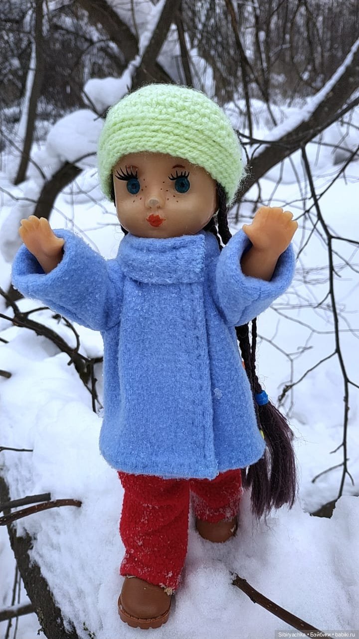 Первая лыжная прогулка Веты