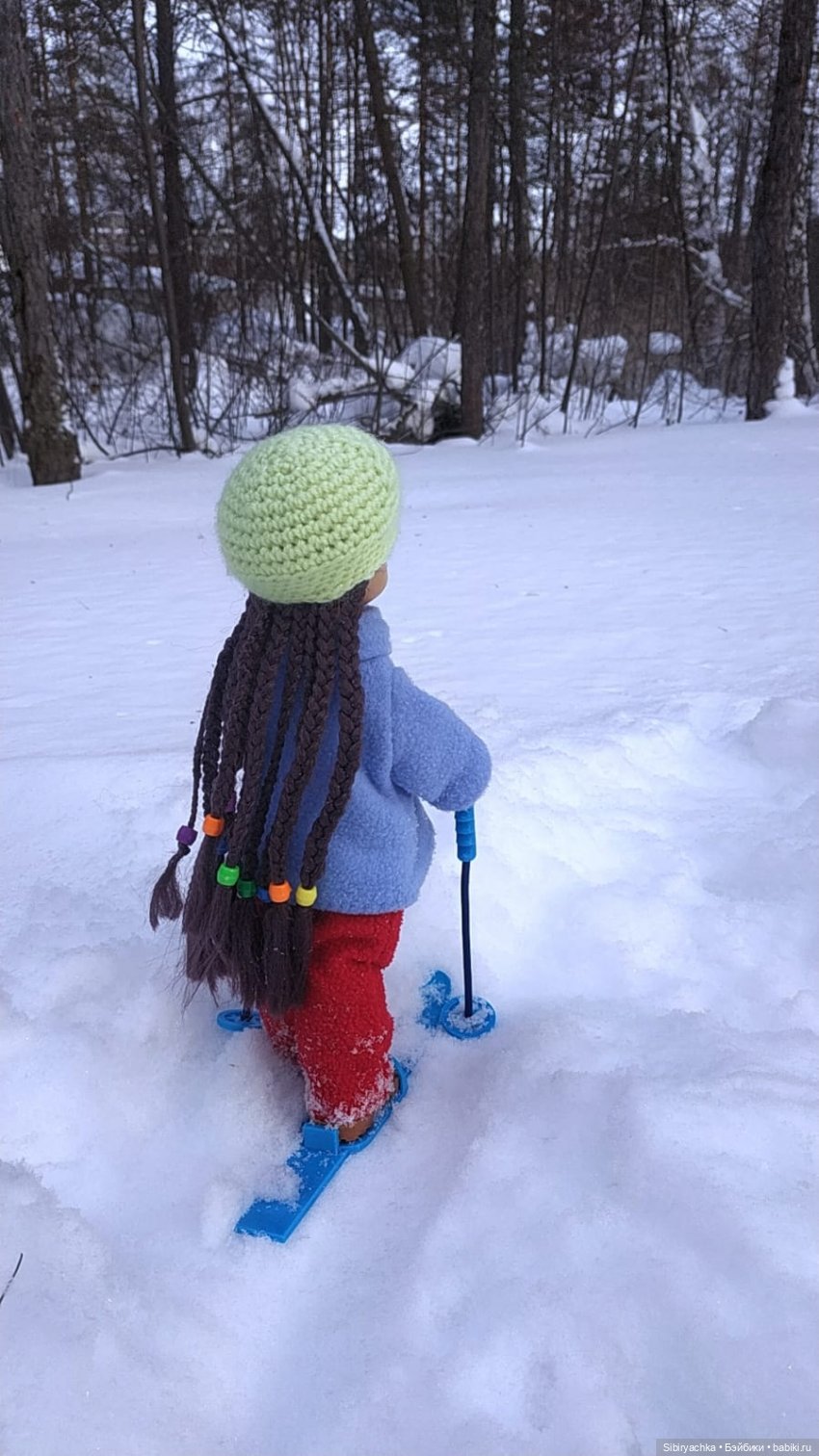 Первая лыжная прогулка Веты