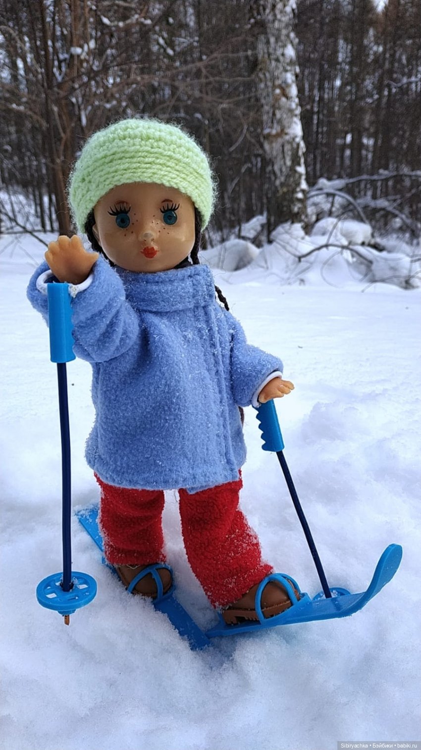 Первая лыжная прогулка Веты