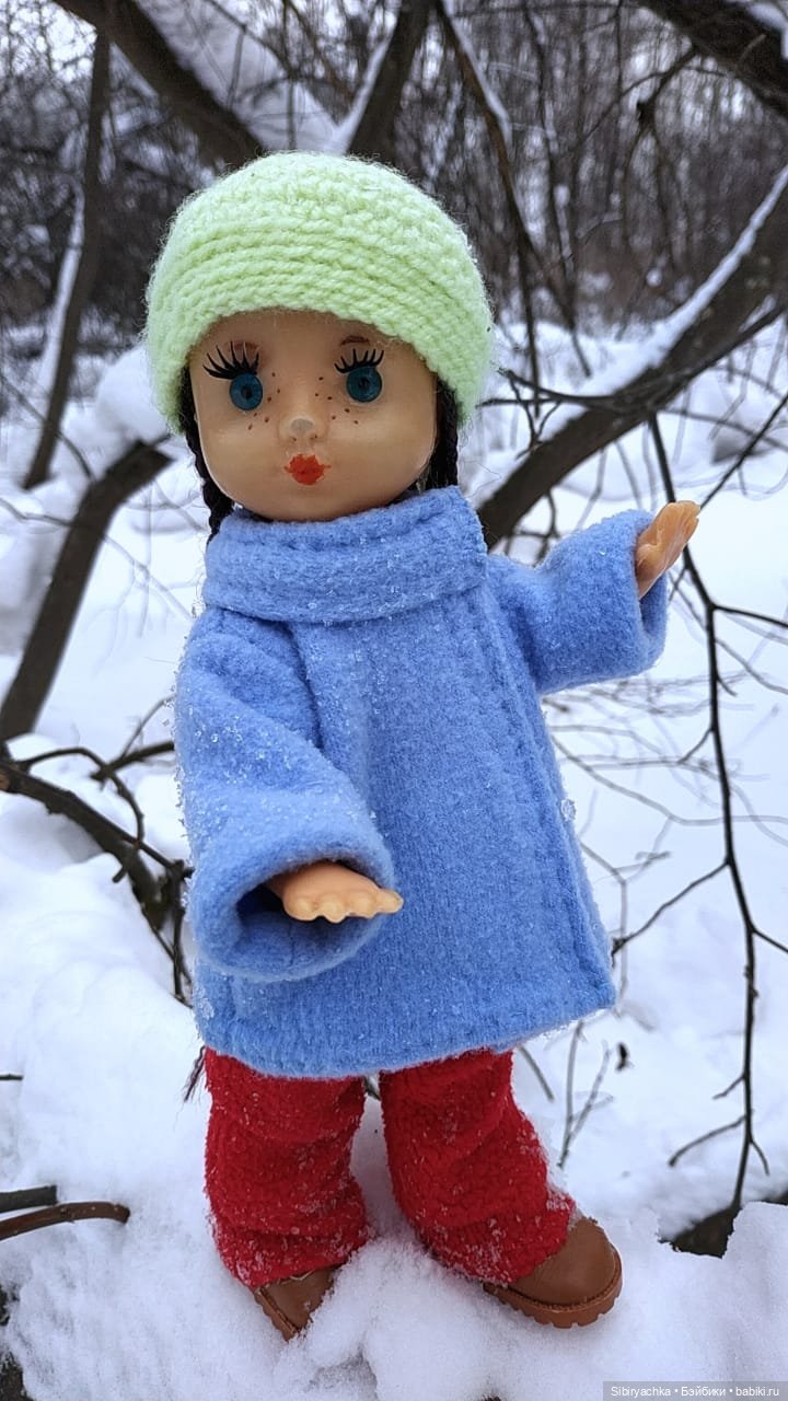 Первая лыжная прогулка Веты