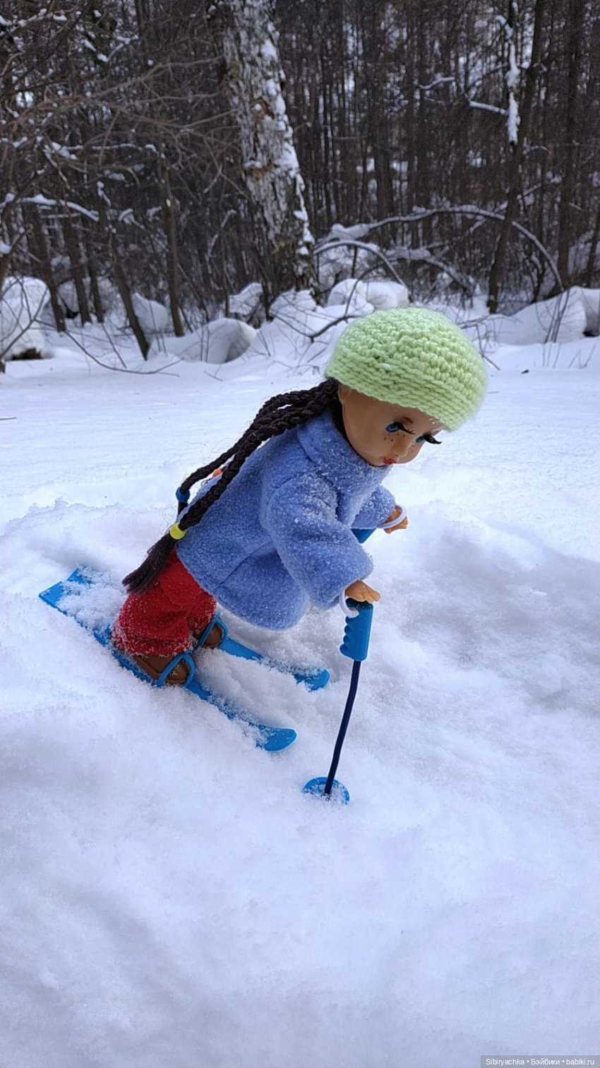 Первая лыжная прогулка Веты