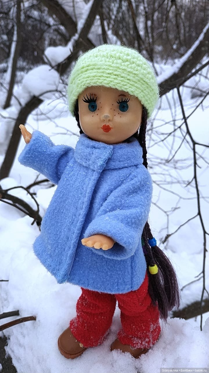 Первая лыжная прогулка Веты