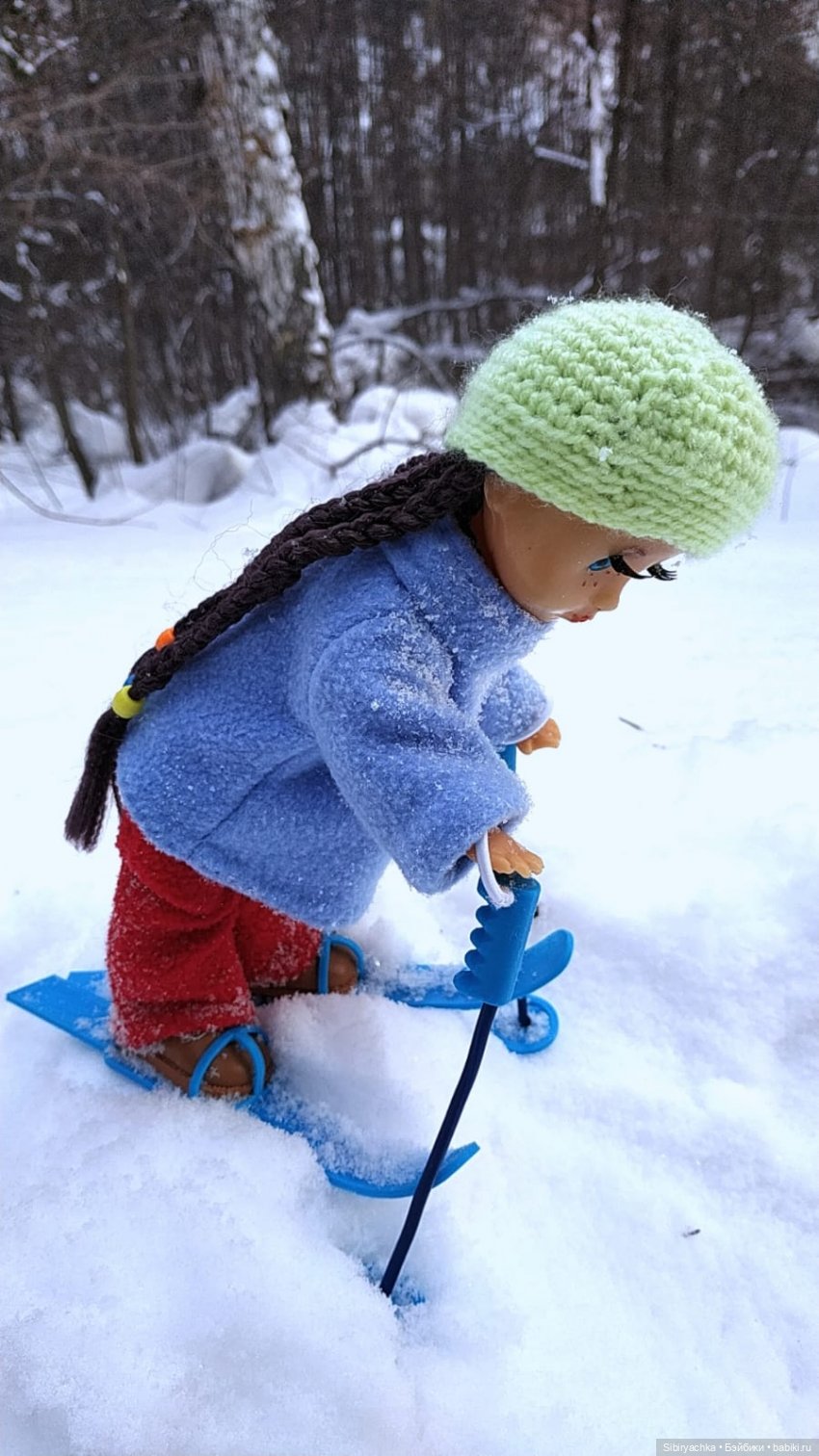 Первая лыжная прогулка Веты