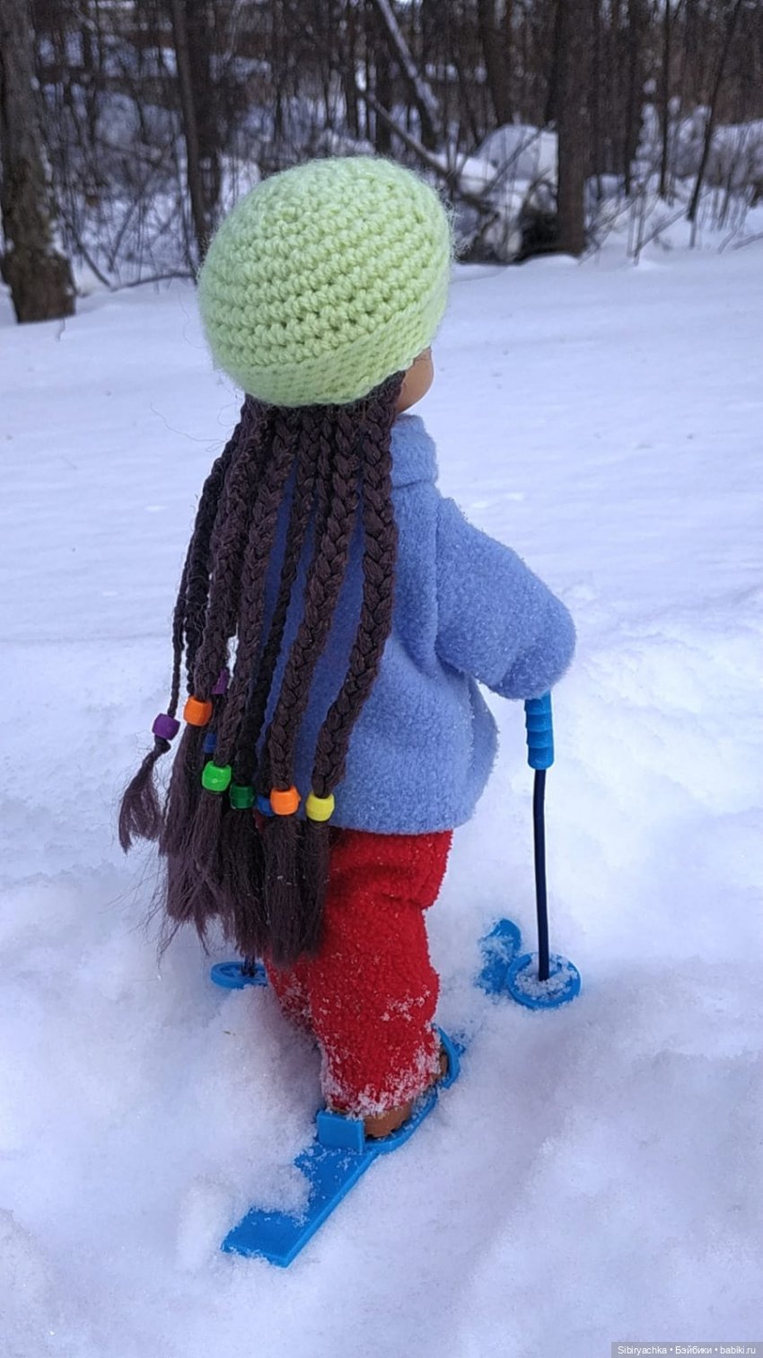 Первая лыжная прогулка Веты