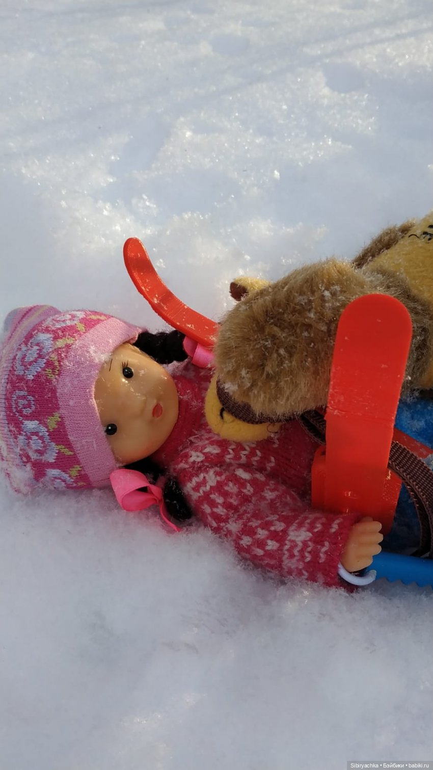 Лыжная прогулка Юляшки и Тома