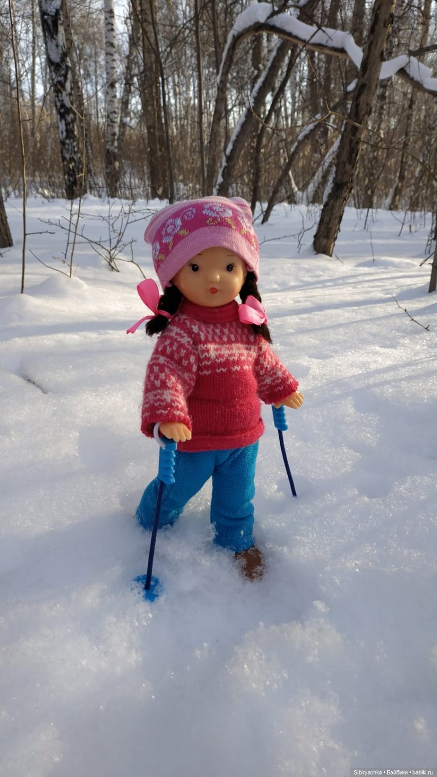 Лыжная прогулка Юляшки и Тома