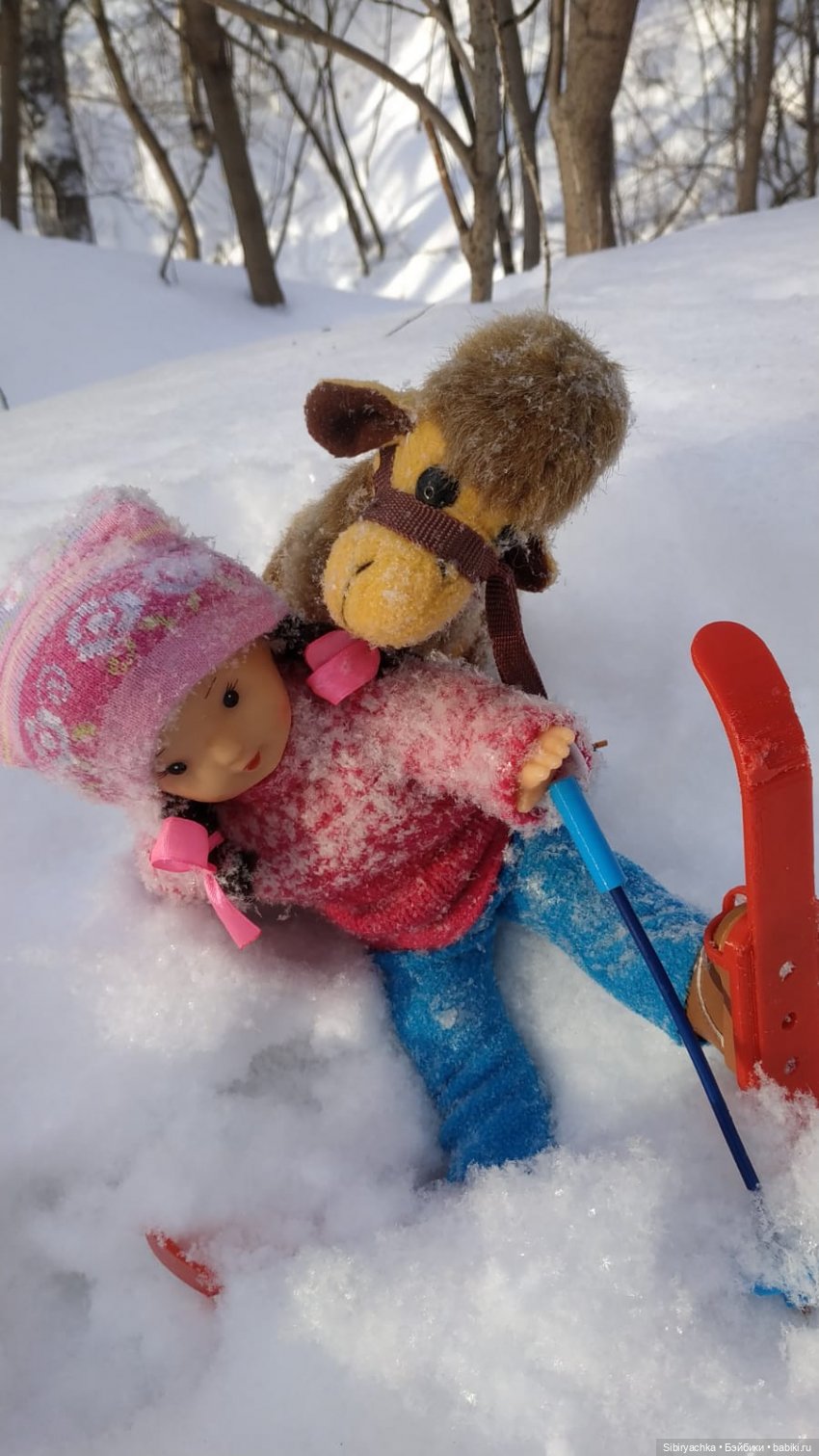 Лыжная прогулка Юляшки и Тома