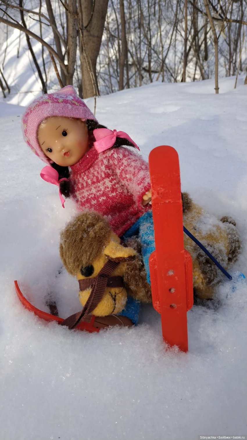 Лыжная прогулка Юляшки и Тома