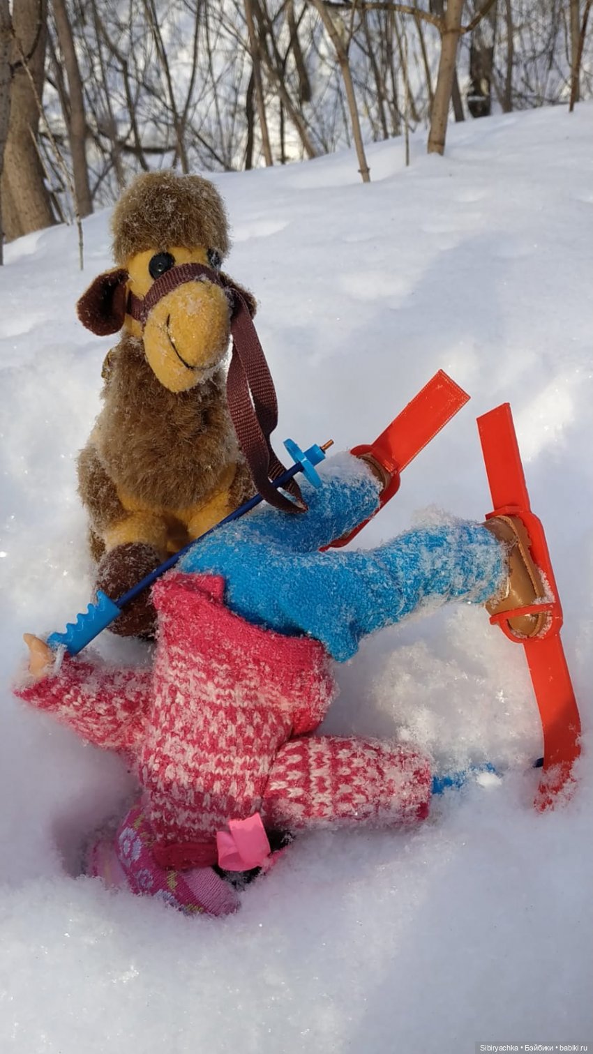 Лыжная прогулка Юляшки и Тома