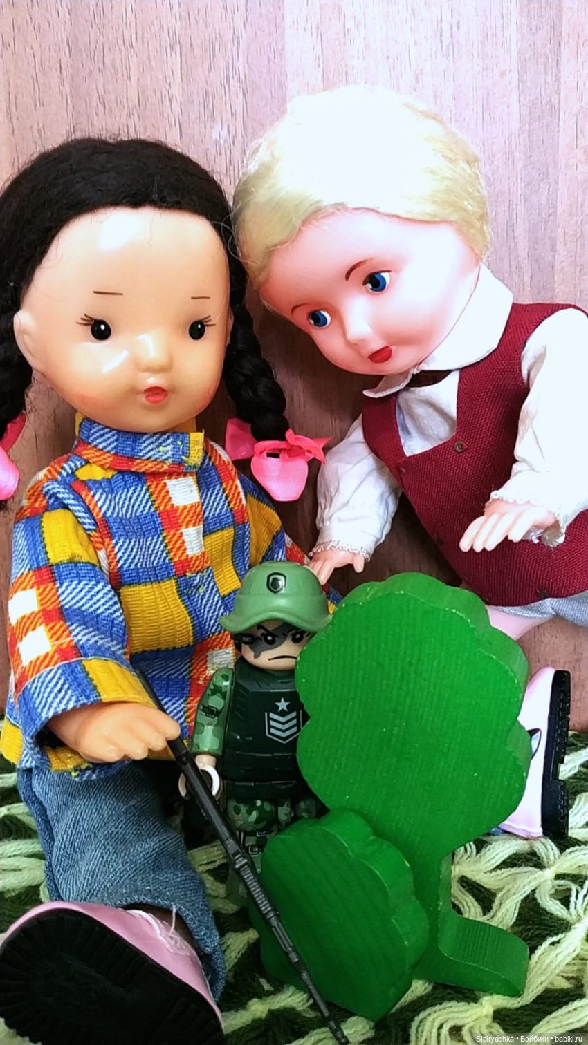 Военно-мирные игры Юляшки и Юри