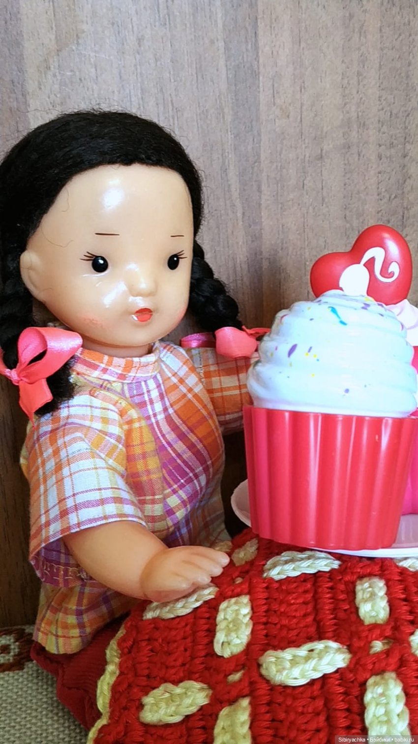 Новые наряды Юляшки — Советские винтажные куклы (СССР): Ленигрушка