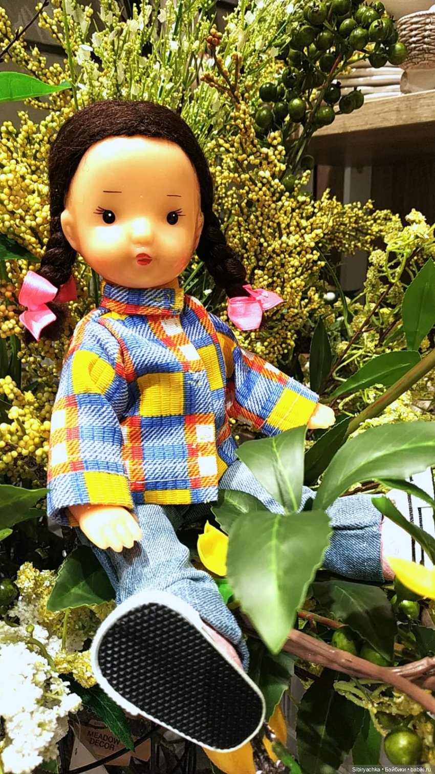 Прогулка Юляшки по торговому центру