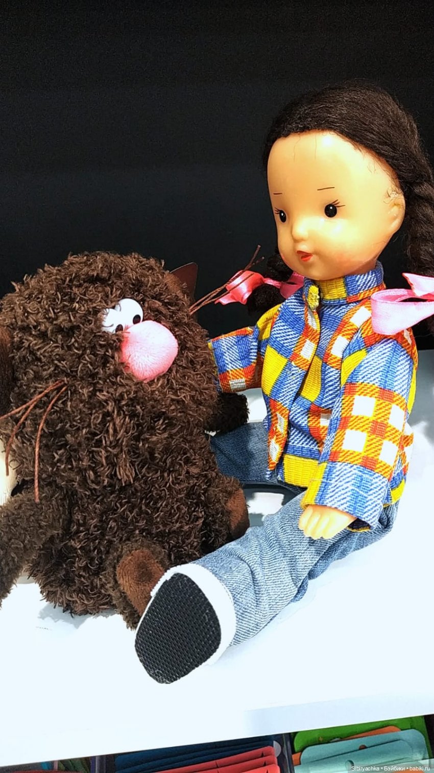 Прогулка Юляшки по торговому центру